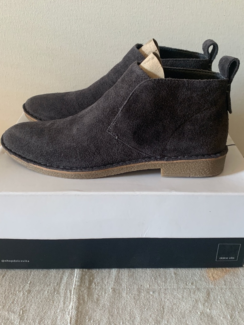 Docle Vita Anthracite Suede Chukka Bootie 7.5M NIB
